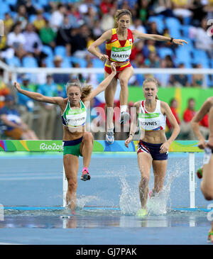 Irlands Kerry O' Flaherty, während die Frauen 3000 m Hindernislauf am achten Tag der Olympischen Spiele in Rio, Brasilien. Stockfoto