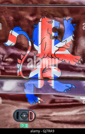 Lion geformt Union Jack auf einem LKW Stockfoto