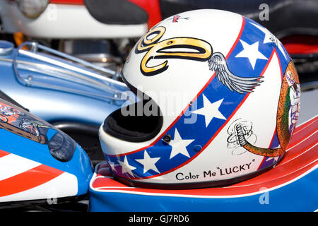 Stars And Stripes Motorradhelm auf einer Harley Davidson Motorrad Stockfoto