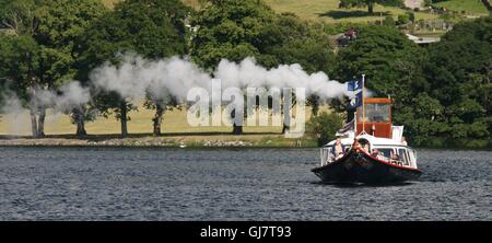 Dampf-Yacht-Gondel auf Coniston Stockfoto