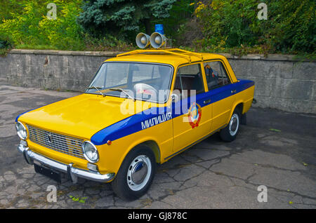 Retro-Auto Verkehr Polizeistaat der Sowjetunion 1980 Release Stockfoto