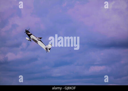 Ascot, Berkshire, UK. 13. August 2016. Challenger Cup bei der Red Bull Air Race 2016 in Ascot-Stadion auf der 13.08.2016. Bildnachweis: Dominika Zarzycka/Alamy Live-Nachrichten Stockfoto