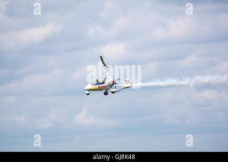 Ascot, Berkshire, UK. 13. August 2016. Challenger Cup bei der Red Bull Air Race 2016 in Ascot-Stadion auf der 13.08.2016. Bildnachweis: Dominika Zarzycka/Alamy Live-Nachrichten Stockfoto