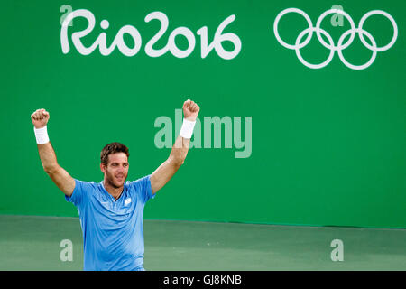 Rio De Janeiro, Brasilien. 13. August 2016. Rio De Janeiro, Brasilien. 13. August 2016. TENNIS - Herren Einzel Halbfinale Spiel zwischen DEL POTRO Juan Martin (ARG) und NADAL Rafael (3) (ESP) an die 2016 Olympischen Sommerspiele in Rio De Janeiro. © Petr Toman/World Sport Bilder Credit: Petr Toman/Alamy Live-Nachrichten Stockfoto