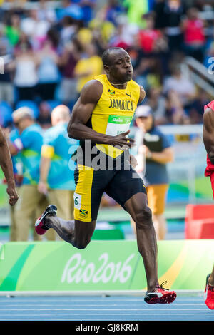 Rio De Janeiro, Brasilien. 13. August 2016. Usain Bolt (JAM) im Wettbewerb mit den Herren 100m Vorläufe bei den Olympischen Sommerspielen 2016. © Paul J. Sutton/PCN-Fotografie. Bildnachweis: PCN Fotografie/Alamy Live-Nachrichten Stockfoto