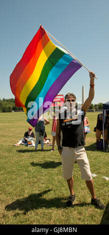 Washington, USA. 13. August 2016. Washington DC, 13 August 2016-Donato Crowly aus Los Angeles besucht Unscharfschalten der Hass Pistole Kundgebung in Washington DC. Bildnachweis: Patsy Lynch/Alamy Live-Nachrichten Stockfoto