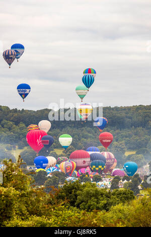 Bristol, UK. 14. August 2016. Morgen Masse Aufstieg am Bristol International Balloon Fiesta 2016, England, Vereinigtes Königreich, Europa. Bildnachweis: Sebastian Wasek/Alamy Live-Nachrichten Stockfoto