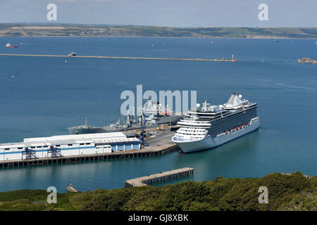 Kreuzfahrtschiff "MS Marina", Marina, Oceania-Klasse Kreuzfahrt Schiff Docks im Portland Hafen, Dorset, Großbritannien Stockfoto