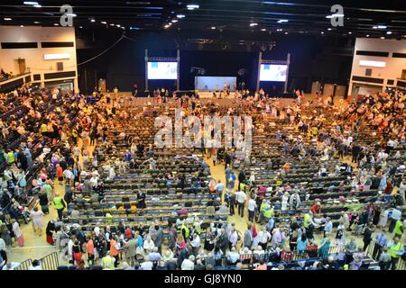 Cardiff, Wales, UK. 14. August 2016. Zeugen Jehovas Konvention Cardiff, 12.-14. August 2016 Credit: Remo Kurka/Alamy Live News Stockfoto