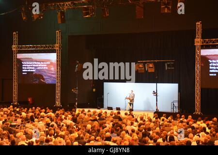 Cardiff, Wales, UK. 14. August 2016. Zeugen Jehovas Konvention Cardiff, 12.-14. August 2016 Credit: Remo Kurka/Alamy Live News Stockfoto