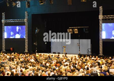 Cardiff, Wales, UK. 14. August 2016. Zeugen Jehovas Konvention Cardiff, 12.-14. August 2016 Credit: Remo Kurka/Alamy Live News Stockfoto