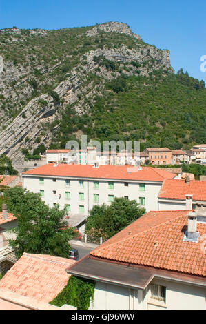 Gesamtansicht einer Nachbarschaft in der Stadt Anduze befindet sich im französischen Departement Gard Stockfoto