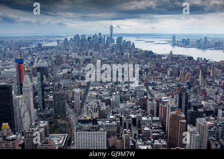 New York City USA Aussicht vom Empire State Building Blick auf Manhattan Insel in Richtung Süden. Stockfoto