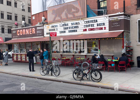 New York City USA La Esquina Restaurant / Ecke Deli, untere Manhatten Stockfoto