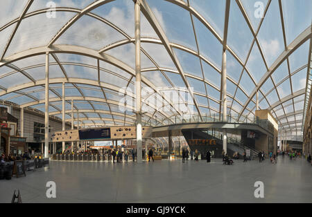 Das neue Dach der Bahnhofshalle Victoria Bahnhof Manchester England Stockfoto