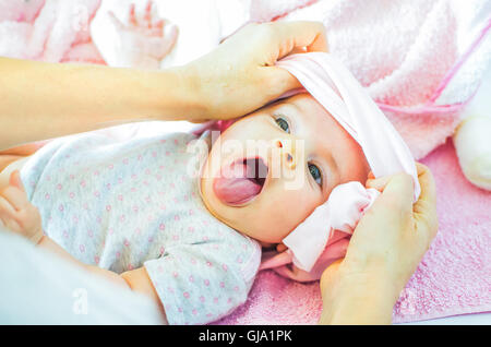 lustige Baby ankleiden Stockfoto