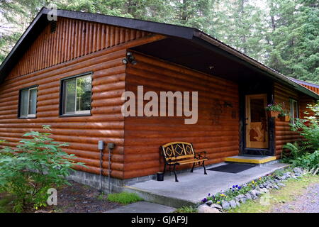 Rustikales Design der Stoney Creek Inn Bed and Breakfast in Seward, Alaska Stockfoto