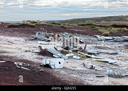 Abstürzen Sie Website des Superfortress RB29, 44-61999 "überbelichtet" in höheren Regal Steinen, Bleaklow, Peak District in England Stockfoto