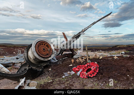 Abstürzen Sie Website des Superfortress RB29, 44-61999 "überbelichtet" in höheren Regal Steinen, Bleaklow, Peak District in England. Stockfoto