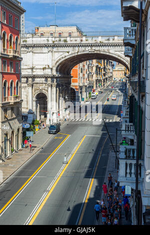 Ponte Monumentale in Via XX Settembre von Genua. Ligurien, Italien. Stockfoto