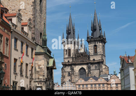 Blick auf die Teynkirche in Prag Stockfoto