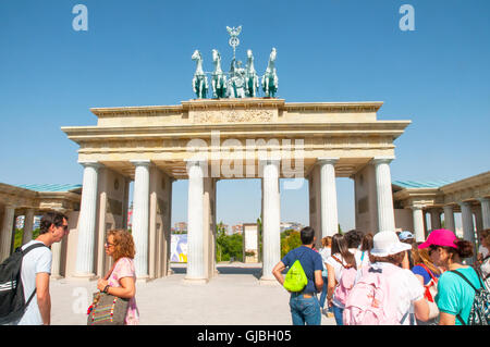 Eingang zum Parque Europa. Torrejon de Ardoz, Provinz Madrid, Spanien. Stockfoto