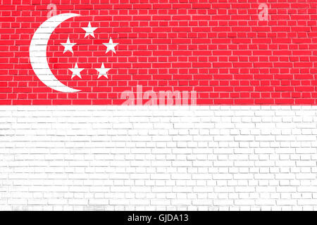 Flagge von Singapur auf Ziegel Wand Textur Hintergrund. Singapur nationale Flagge. Stockfoto