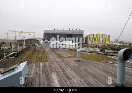 HMS Caroline hat im Titanic Quarter, Belfast, festgemacht Stockfoto