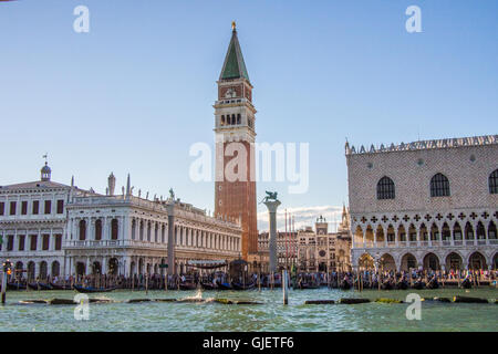 Blick von den Canale della Giudecca zum Markusplatz, Provinz Venedig, Veneto, Italien. Stockfoto