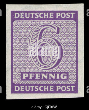 Die 1945 SBZ West-Sachsen 117 Ziffer wurde nach dem Zweiten Weltkrieg in der sowjetischen Besatzungszone (SBZ) Deutschlands, speziell im Westsächsischen Raum, ausgegeben. Diese Marke war Teil der Postreformen während der Nachkriegsbesetzung und wies die Bezeichnung und Gestaltung der Zeit auf. Es ist nach wie vor ein Schlüsselobjekt für Sammler der deutschen Nachkriegsphilatelie. Stockfoto