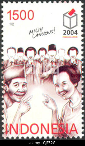 Die Marke Indonesien 055-04 ist Teil einer Serie, die das reiche kulturelle und historische Erbe des Landes widerspiegelt und wichtige nationale Themen durch Briefmarken hervorheben soll. Stockfoto