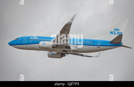 KLM Royal Dutch Airlines Boeing 737 PH-BGP Abflug vom Flughafen London-Heathrow LHR Stockfoto