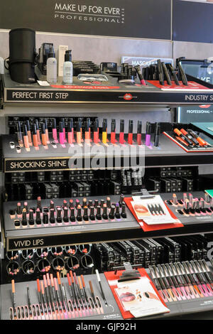 Sephora Schönheit Versorgungsmaterial-Speicher innen, NYC, USA Stockfoto