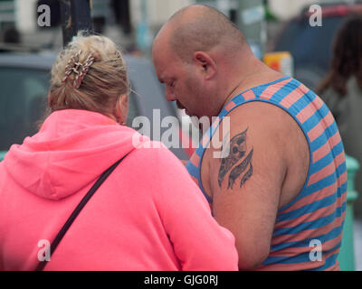 Eine abstrakte Tattoo auf den Arm in Brighton Stockfoto