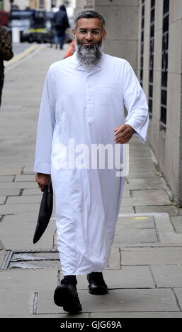 Vorher datiert bedingtes Foto 27.06.16 britische Prediger Anjem Choudary, die mit Gefängnis konfrontiert ist, nachdem er im Old Bailey von Trommeln, Unterstützung für die Terrorgruppe islamischer Staat verurteilt wurde. Stockfoto