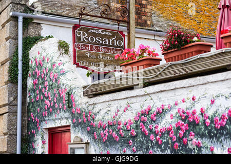 Rosario, Bed &amp; Breakfast, Bad, Marazion, Cornwall, UK zu unterzeichnen. Stockfoto