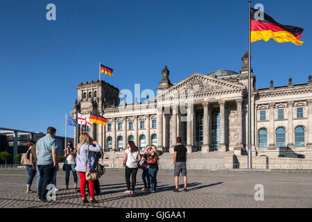 Der Reichstag (Bundestag) deutsche Parlamentsgebäude, Mitte, Berlin, Deutschland. Stockfoto