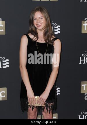 Los Angeles, CA, USA. 16. August 2016. Annie Thrash im Ankunftsbereich für Tyler Perry zu CLOSE TO HOME Premiere auf TLC, The Paley Center for Media, Los Angeles, CA 16. August 2016. Bildnachweis: Dee Cercone/Everett Collection/Alamy Live-Nachrichten Stockfoto