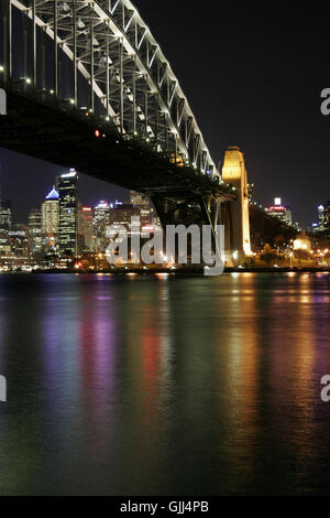 Stadt-Stadt-Brücke Stockfoto