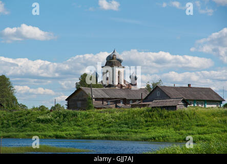 Alte Kirche St. Paraskeva. Dorf Izmailovskaya. Archangelsk, Russland Stockfoto