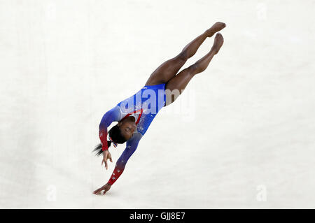 USAS Simone Biles während der Frauen Bodenturnen final auf dem Rio Olympic Arena am elften Tag der Olympischen Spiele in Rio, Brasilien. Stockfoto