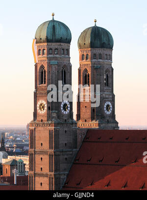 Kathedrale Kirchtürme Stockfoto