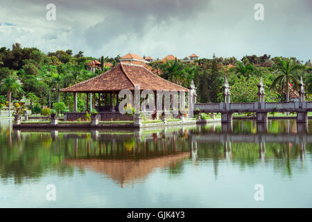 Pavillion am Taman Ujung Wasserpalast, Bali Stockfoto