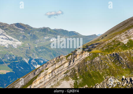 Blick auf eine Berglandschaft an einem Sommertag am Hintertuxer Gletscher, Zillertal, Österreich Stockfoto