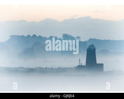 Sonnenaufgang über dem Broadland Sümpfe, Norfolk Stockfoto