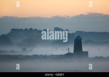 Sonnenaufgang über dem Broadland Sümpfe, Norfolk Stockfoto