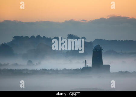 Sonnenaufgang über dem Broadland Sümpfe, Norfolk Stockfoto