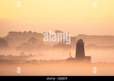 Sonnenaufgang über dem Broadland Sümpfe, Norfolk Stockfoto