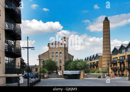 London, UK - 17. Juli 2016. Burrells Wharf Square Tower Hamlets London England Stockfoto