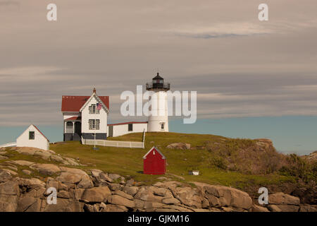 Die Cape Neddick Lighthouse auf Nubble Island, Maine. Stockfoto